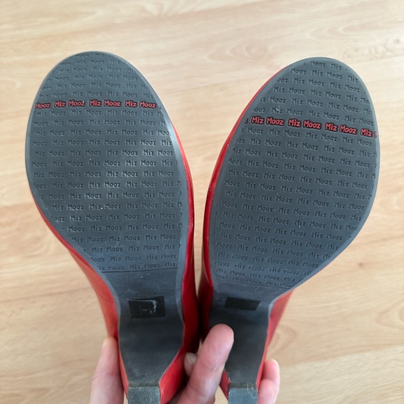 Size 7 Miz Mooz red leather booties - Picture 9 of 10